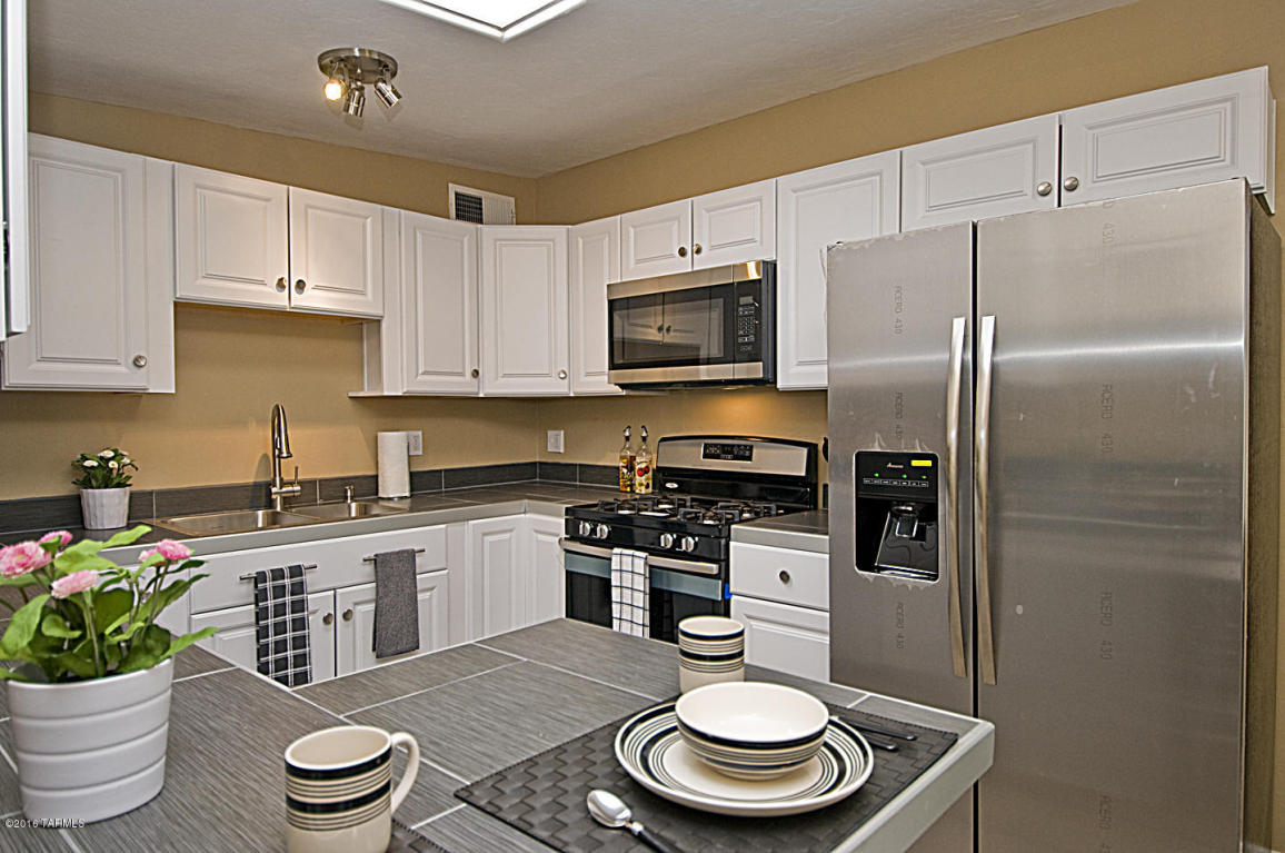 218 E Susana St, Tucson, AZ 85756 photo 8