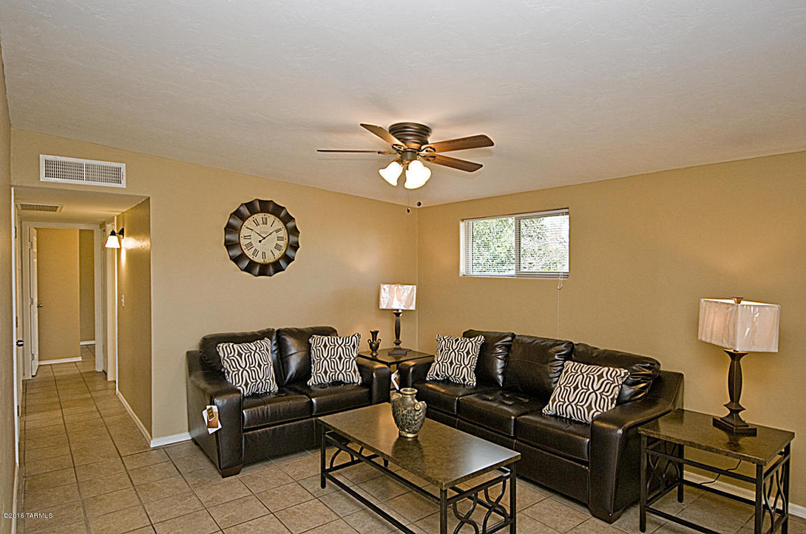 218 E Susana St, Tucson, AZ 85756 photo 3