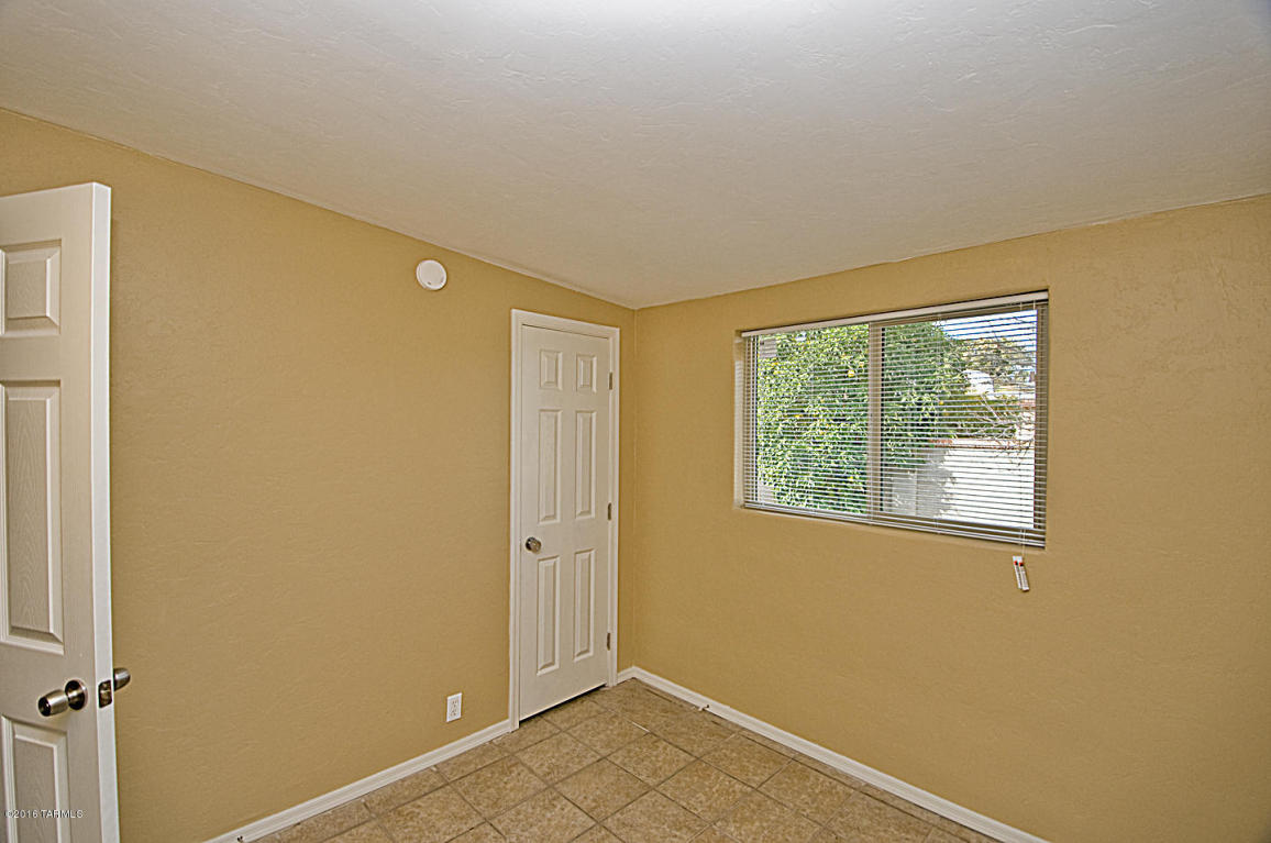 218 E Susana St, Tucson, AZ 85756 photo 17