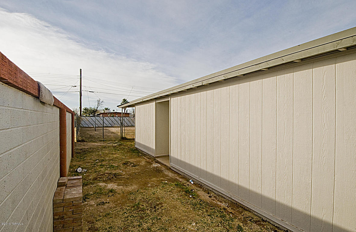 218 E Susana St, Tucson, AZ 85756 photo 23