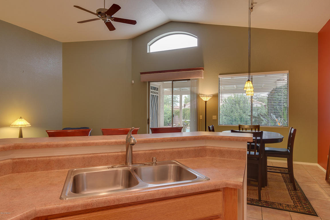 10249 E Calle Costa Del Sol, Tucson, AZ 85747 photo 7
