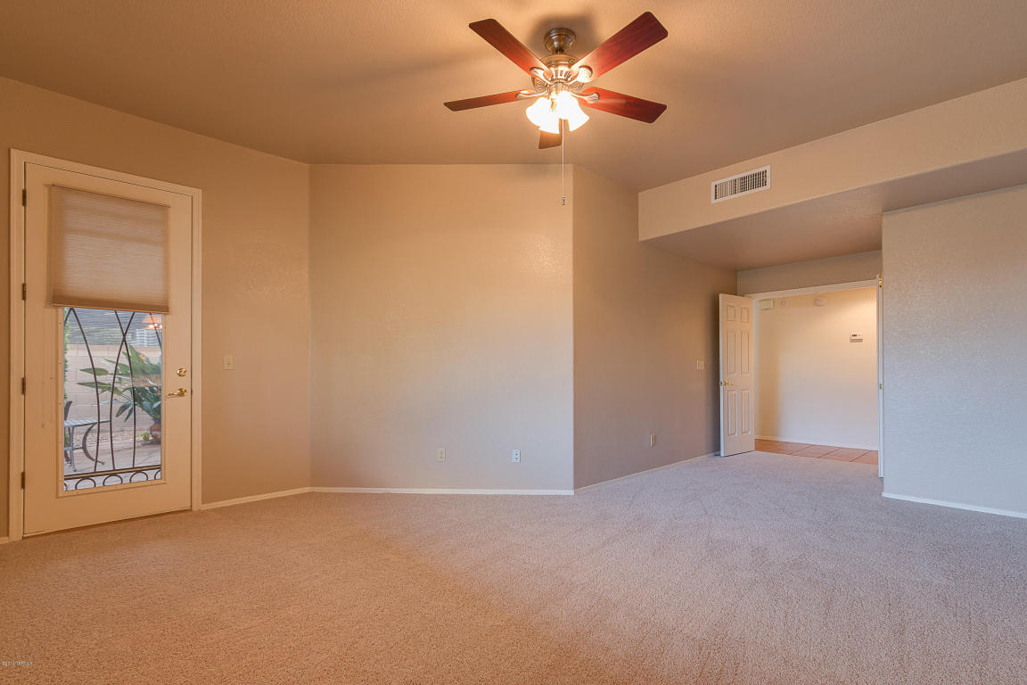 10249 E Calle Costa Del Sol, Tucson, AZ 85747 photo 9