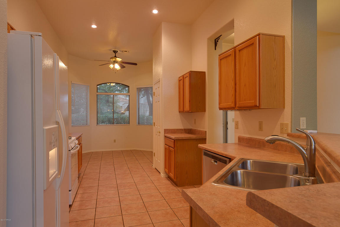 10249 E Calle Costa Del Sol, Tucson, AZ 85747 photo 5