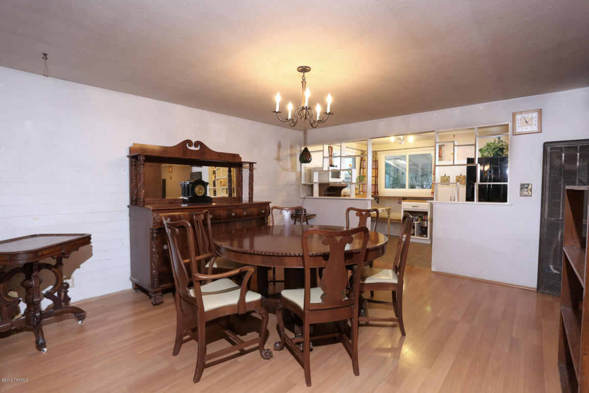 4626 E Sylvane St, Tucson, AZ 85711 photo 9