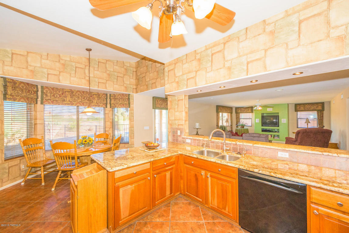 10587 E Bridgeport St, Tucson, AZ 85747 photo 5