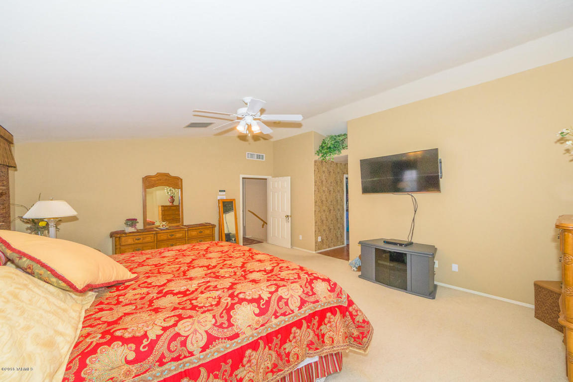 10587 E Bridgeport St, Tucson, AZ 85747 photo 12