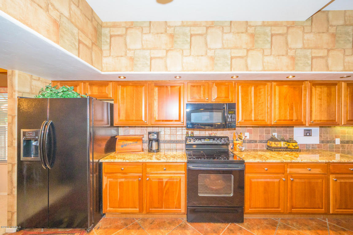 10587 E Bridgeport St, Tucson, AZ 85747 photo 6