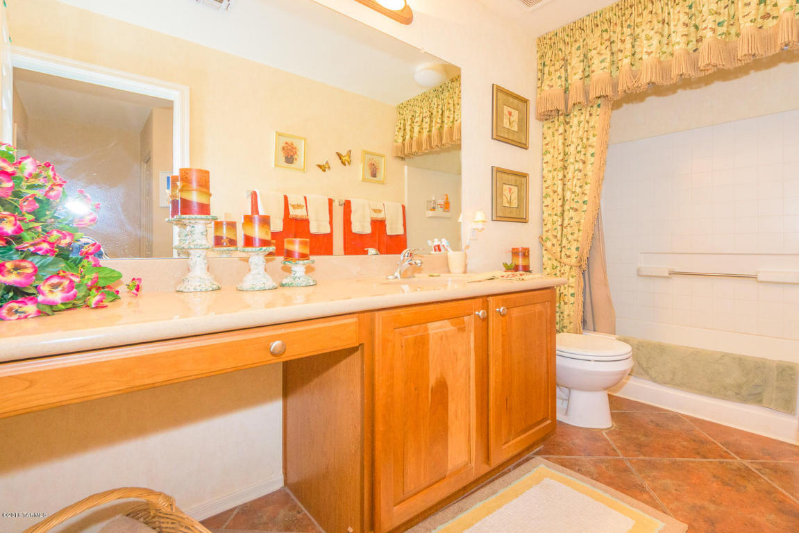 10587 E Bridgeport St, Tucson, AZ 85747 photo 16