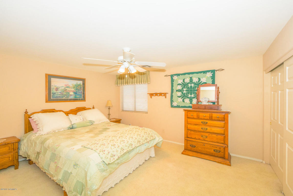 10587 E Bridgeport St, Tucson, AZ 85747 photo 17