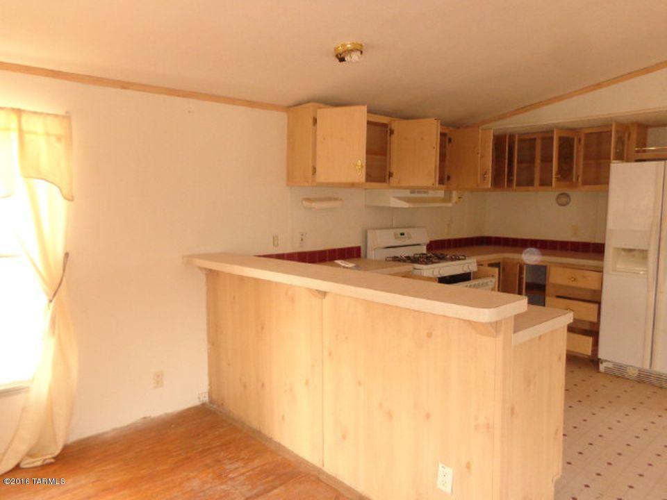 2144 W Glorious Dr, Benson, AZ 85602 photo 6
