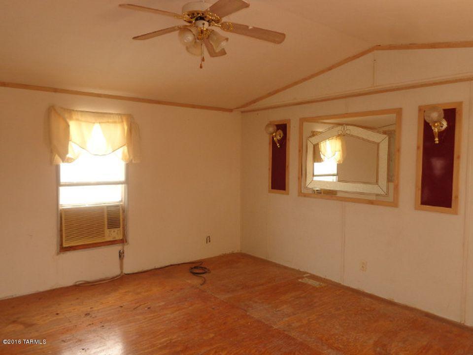 2144 W Glorious Dr, Benson, AZ 85602 photo 4