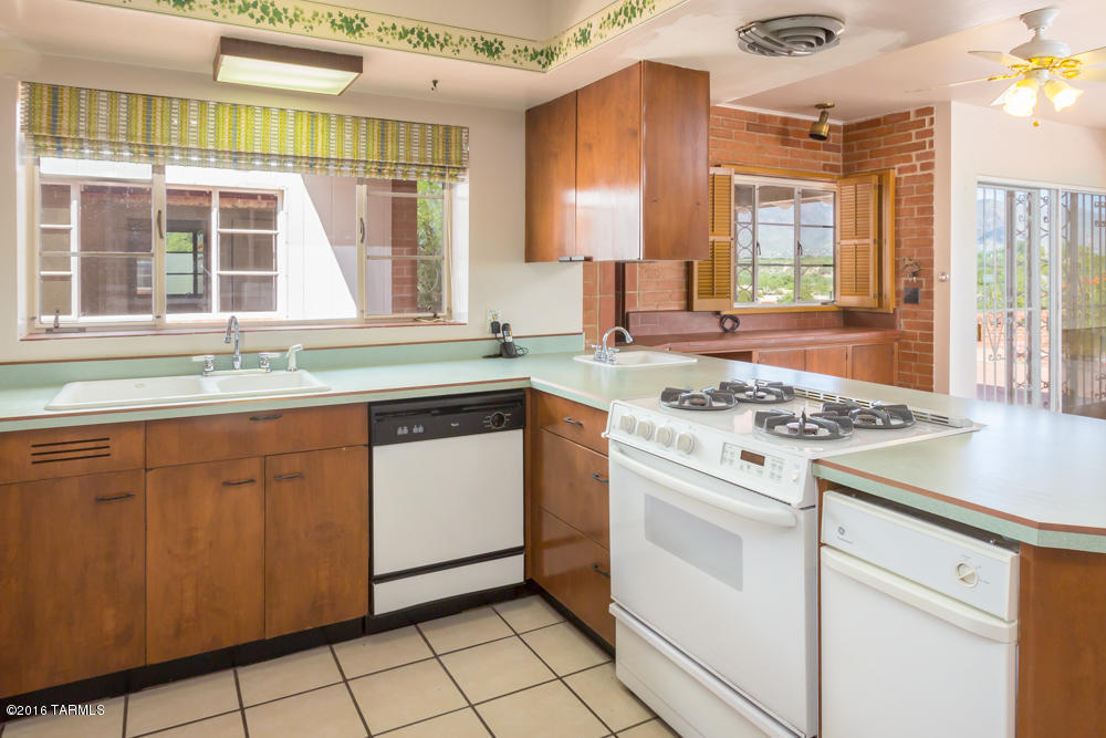 650 W River Rd, Tucson, AZ 85704 photo 5