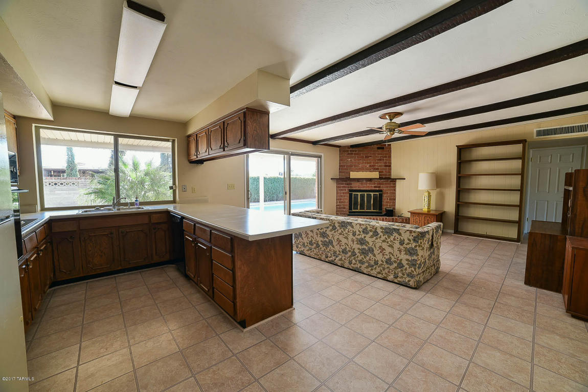 8912 E Baker St, Tucson, AZ 85710 photo 3