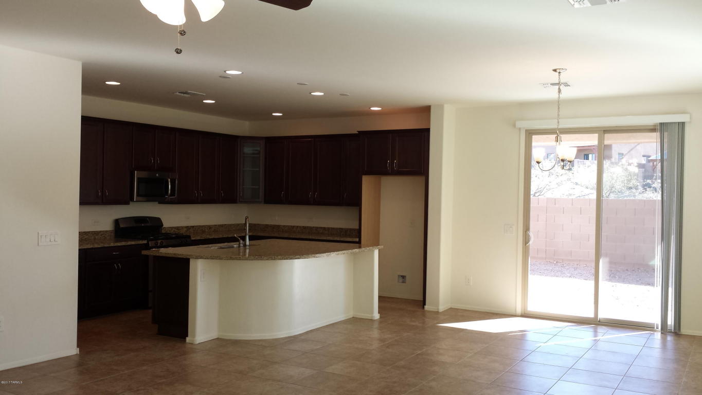 244 E Refuge Loop, Vail, AZ 85641 photo 3