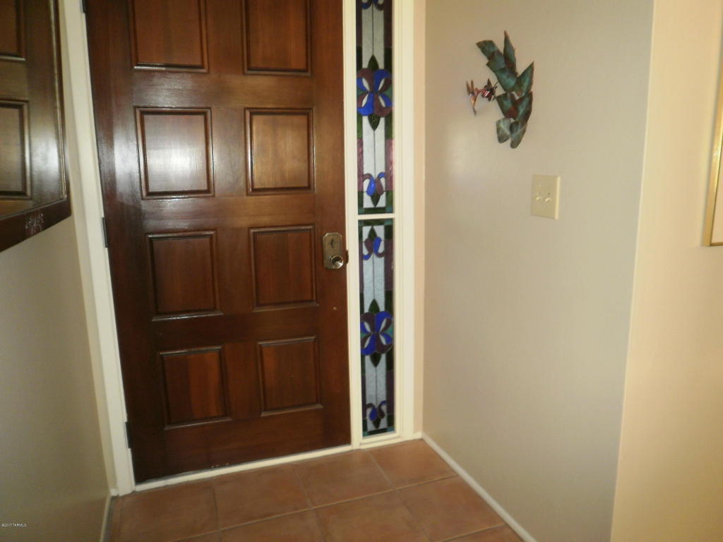 9220 E Simon Pl, Tucson, AZ 85710 photo 4