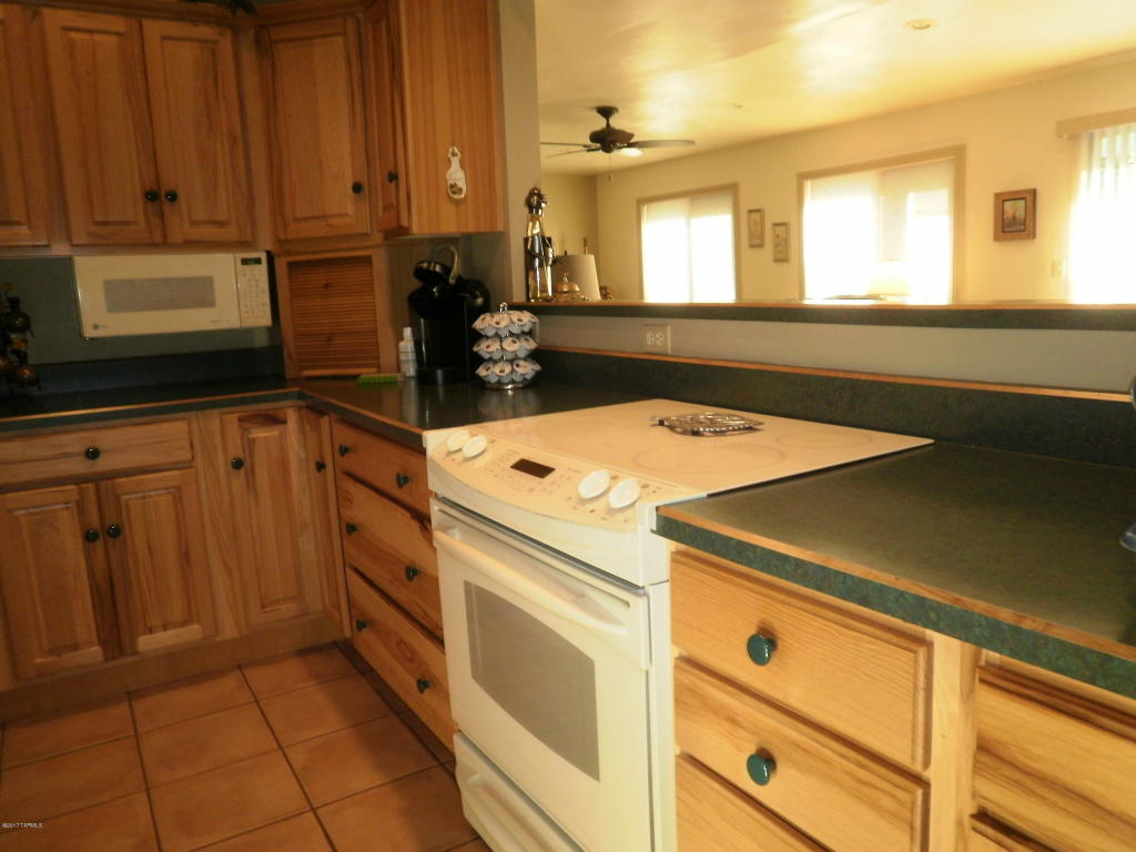 9220 E Simon Pl, Tucson, AZ 85710 photo 8