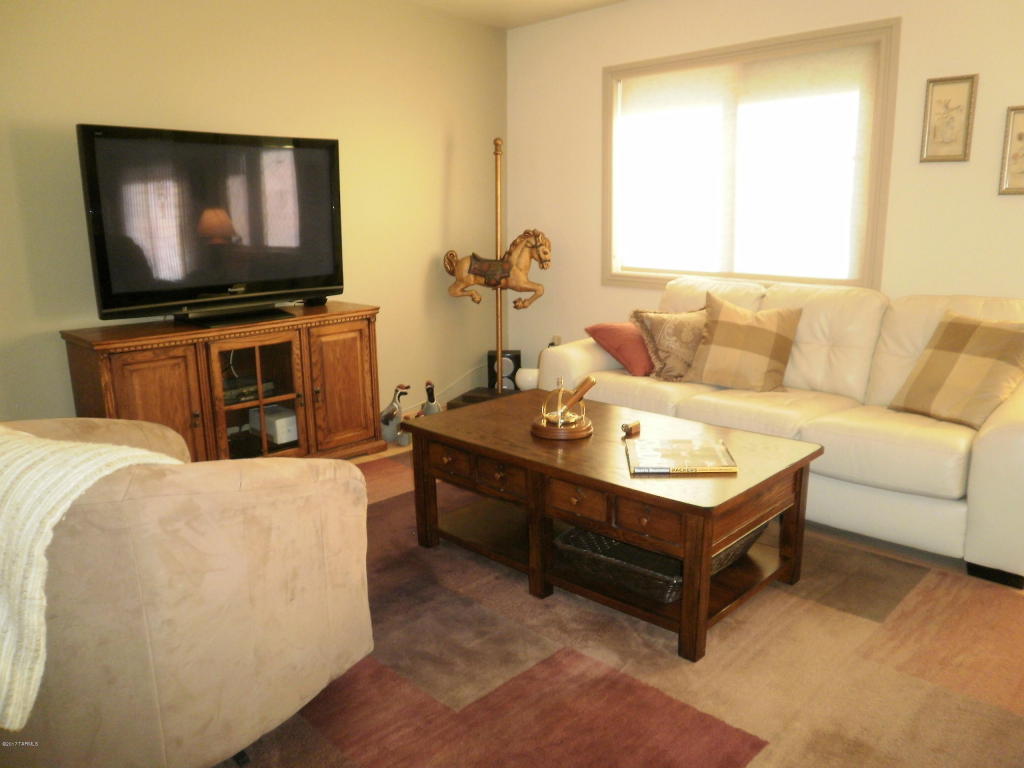 9220 E Simon Pl, Tucson, AZ 85710 photo 5