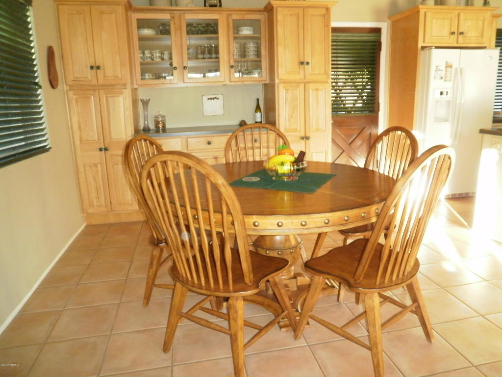 9220 E Simon Pl, Tucson, AZ 85710 photo 9