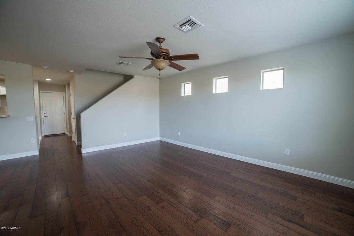10557 E Singing Canyon Dr, Tucson, AZ 85747 photo 3