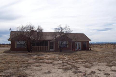 1525 E Blue Darter Ln, Willcox, AZ 85643 photo 1