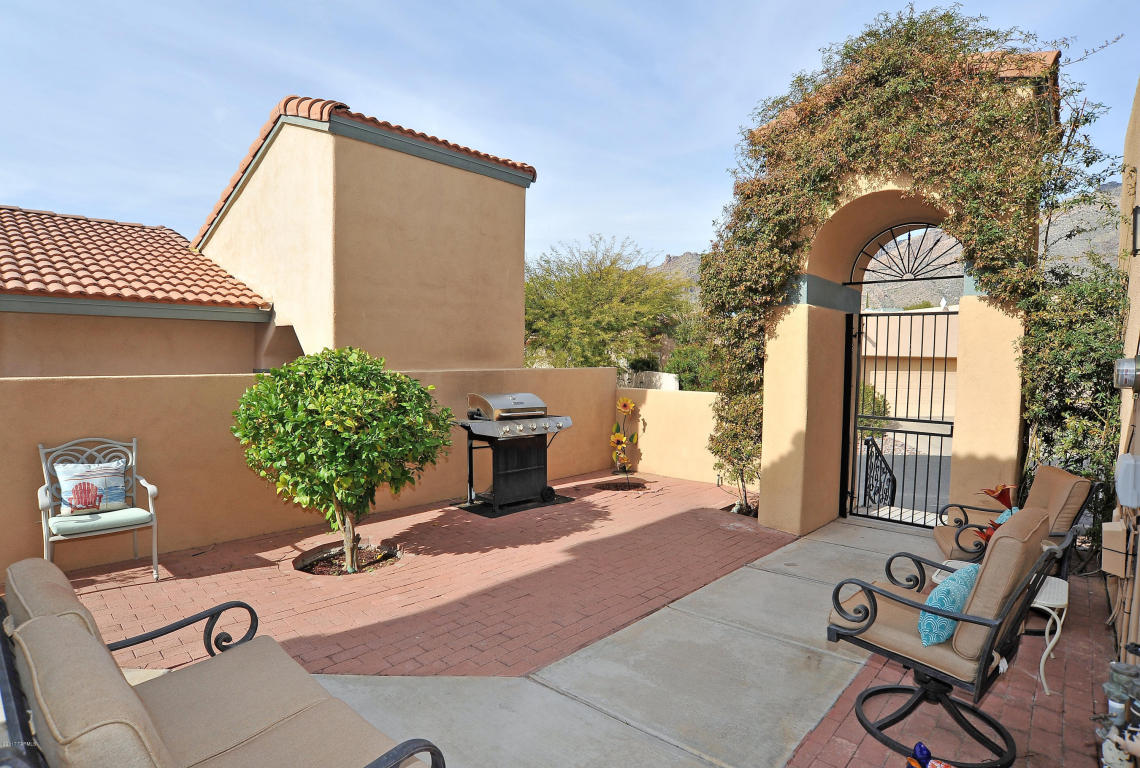 4606 E Red Mesa Dr, Tucson, AZ 85718 photo 3