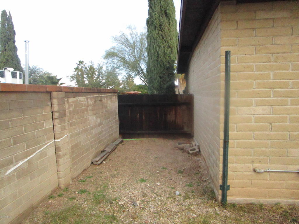 9552 E Myra Dr, Tucson, AZ 85730 photo 23