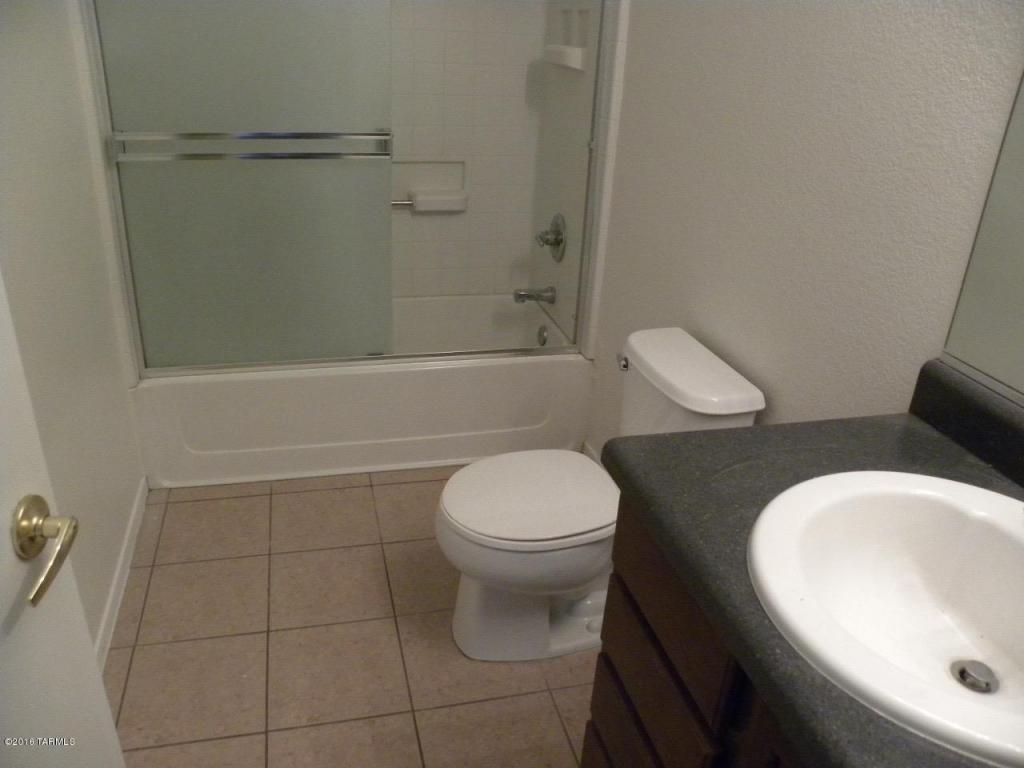6951 S Martlet Dr, Tucson, AZ 85756 photo 18
