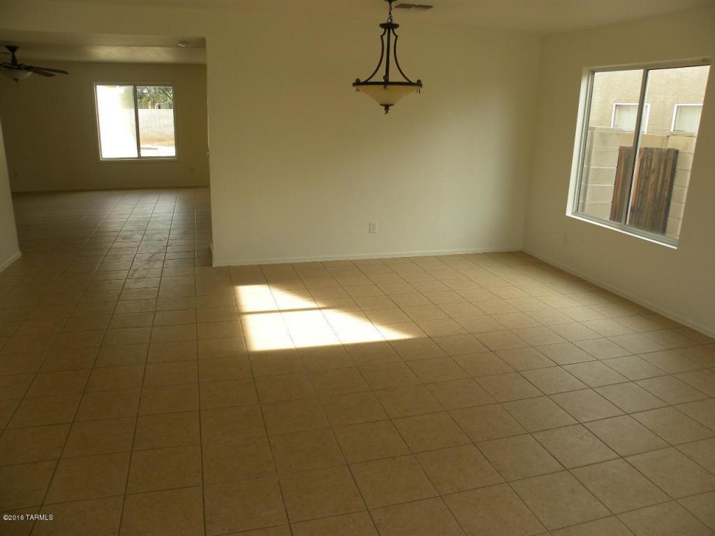 6951 S Martlet Dr, Tucson, AZ 85756 photo 4