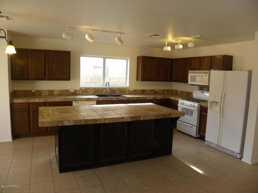 6951 S Martlet Dr, Tucson, AZ 85756 photo 8