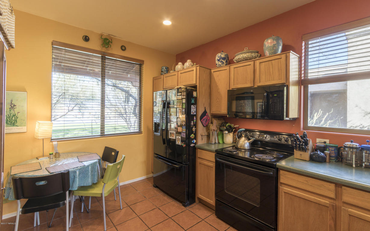 10486 E Sixto Molina Ln, Tucson, AZ 85747 photo 4
