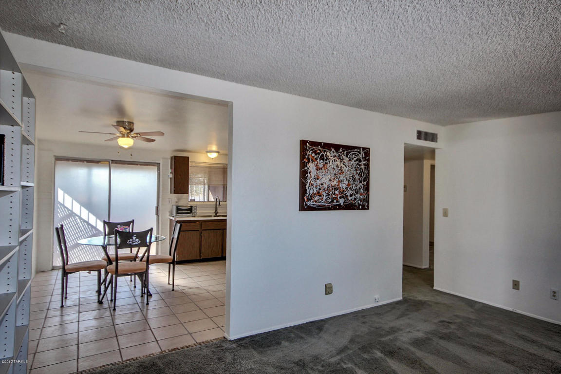 7499 E Desert Spring Dr, Tucson, AZ 85730 photo 4