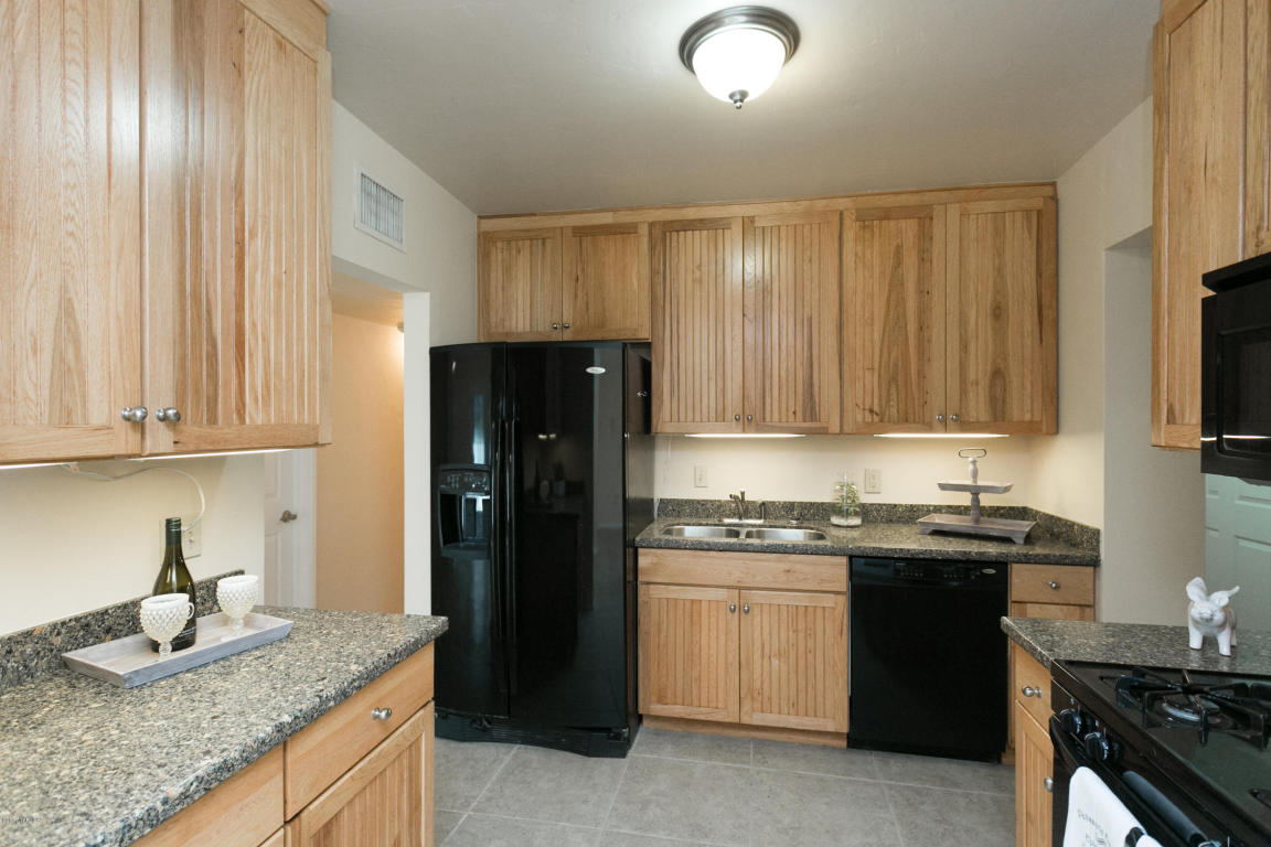 3032 E 17th St, Tucson, AZ 85716 photo 2