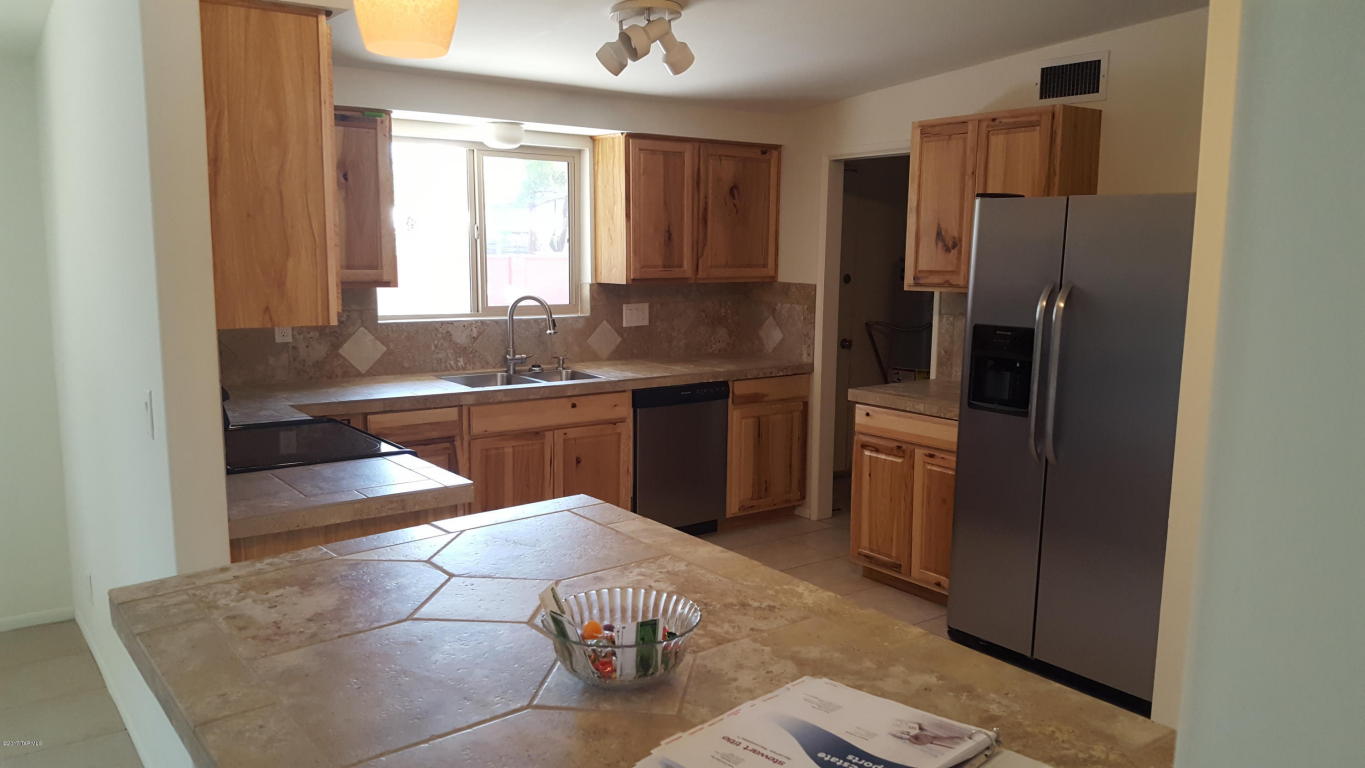 7772 E Lee St, Tucson, AZ 85715 photo 2