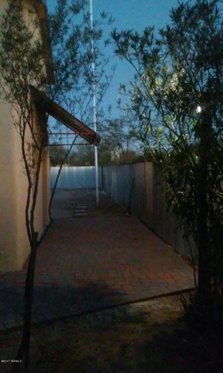 875 E 25th St, Tucson, AZ 85713 photo 8