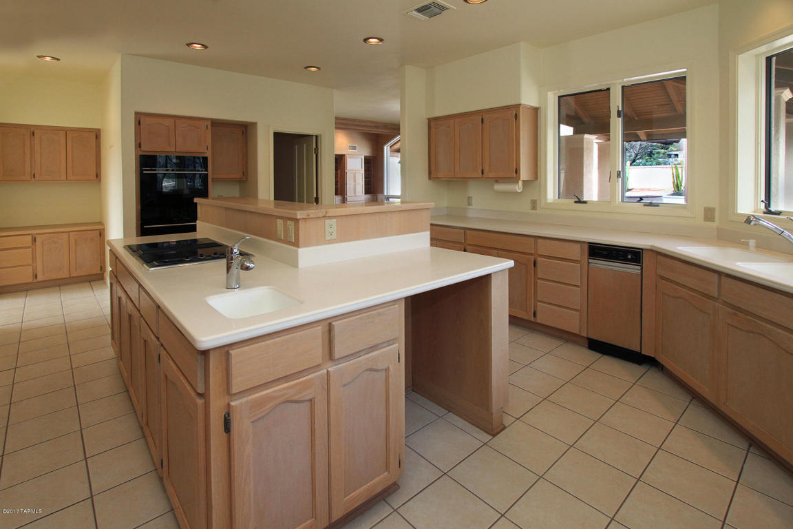 7291 E Desert Moon Loop, Tucson, AZ 85750 photo 11