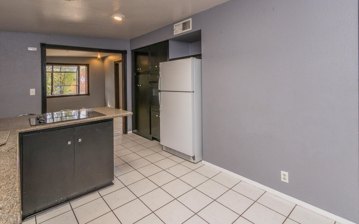 8560 Eli St, Tucson, AZ 85710 photo 11