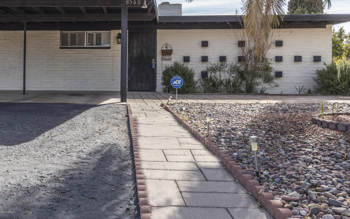 8560 Eli St, Tucson, AZ 85710 photo 4