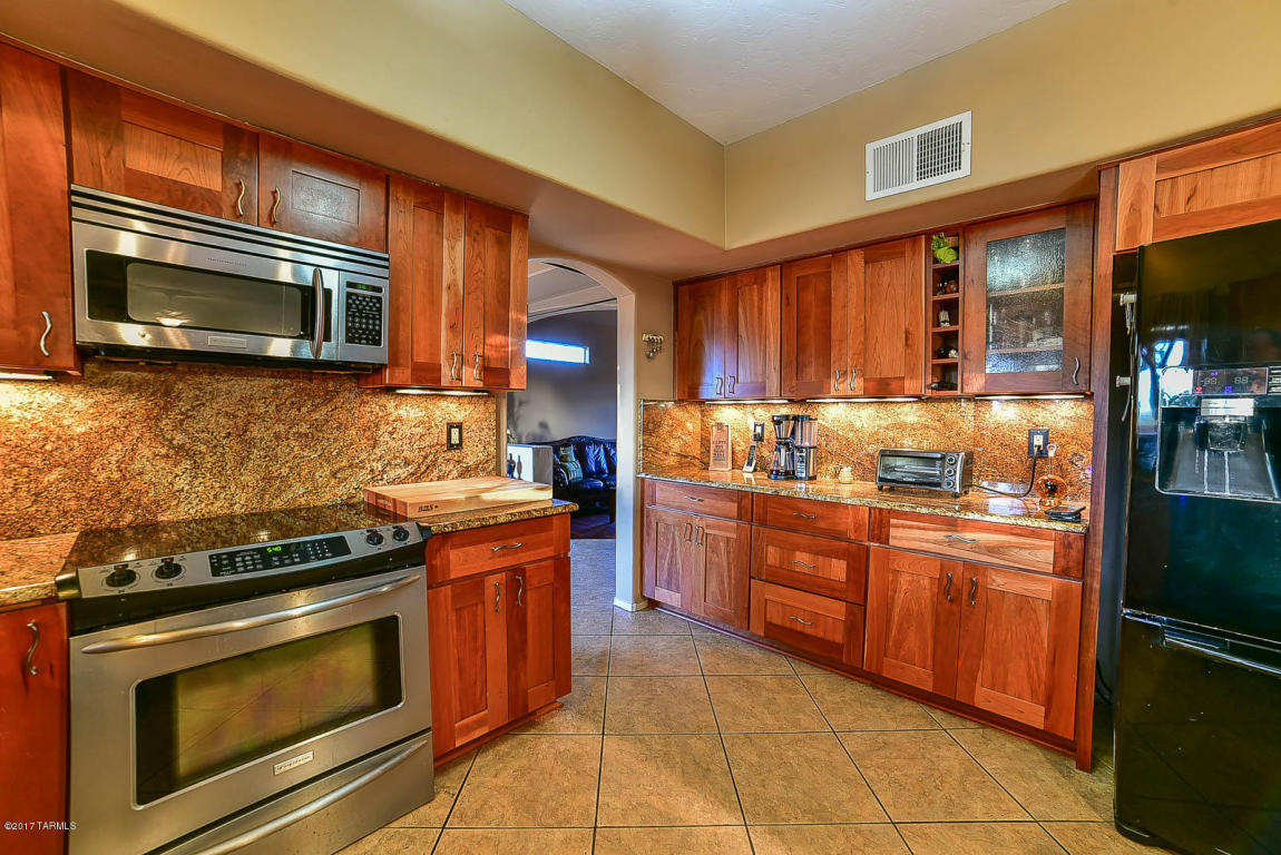 313 N Eastern Slope Loop, Tucson, AZ 85748 photo 4