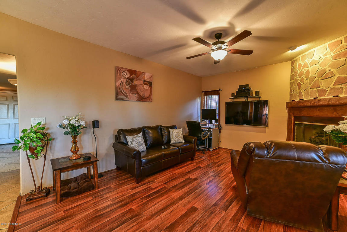 313 N Eastern Slope Loop, Tucson, AZ 85748 photo 12