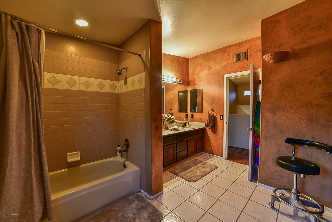 313 N Eastern Slope Loop, Tucson, AZ 85748 photo 27