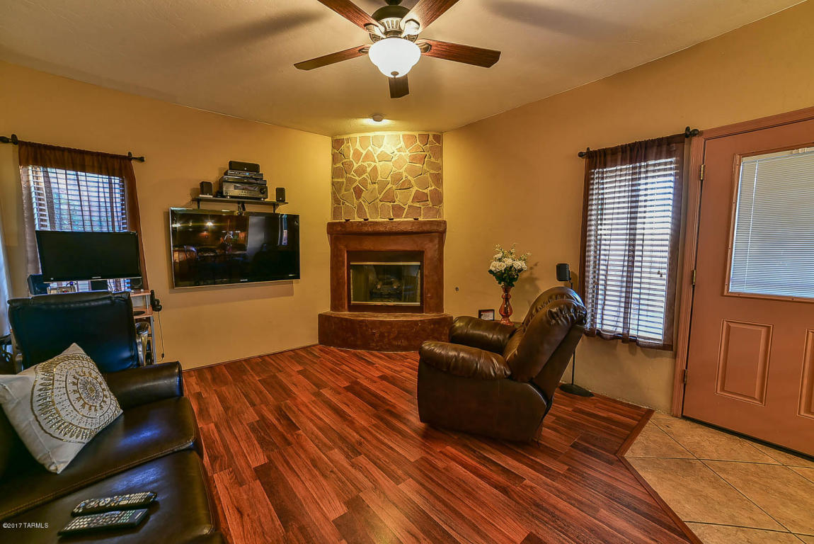 313 N Eastern Slope Loop, Tucson, AZ 85748 photo 11