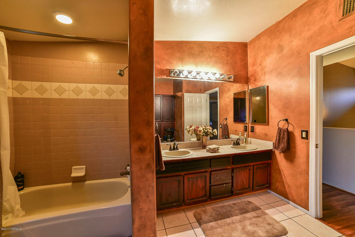 313 N Eastern Slope Loop, Tucson, AZ 85748 photo 26