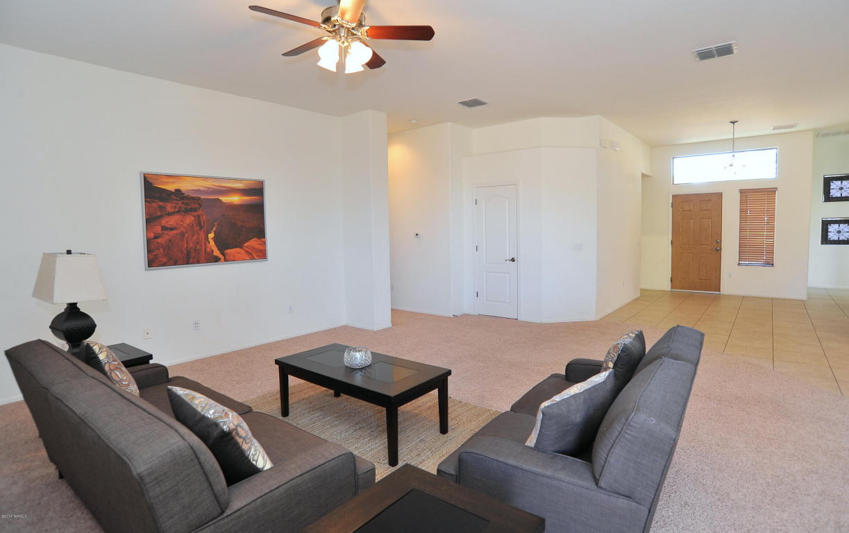 1068 S Chatfield Pl, Vail, AZ 85641 photo 3