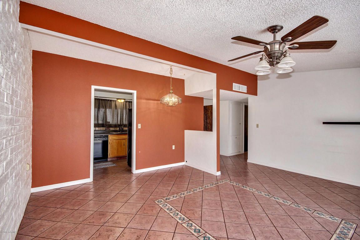361 S Holcomb Pl, Vail, AZ 85641 photo 5