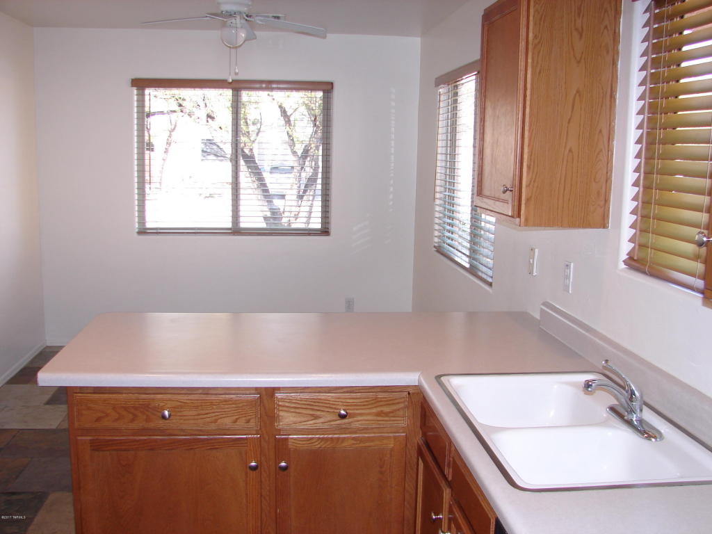 8798 E Mountain Spring Dr, Tucson, AZ 85747 photo 4