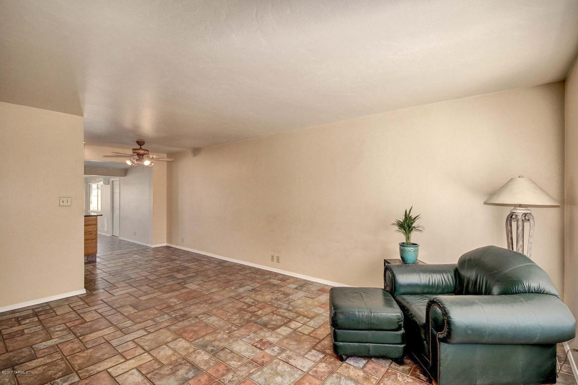 5617 E 33rd St, Tucson, AZ 85711 photo 6