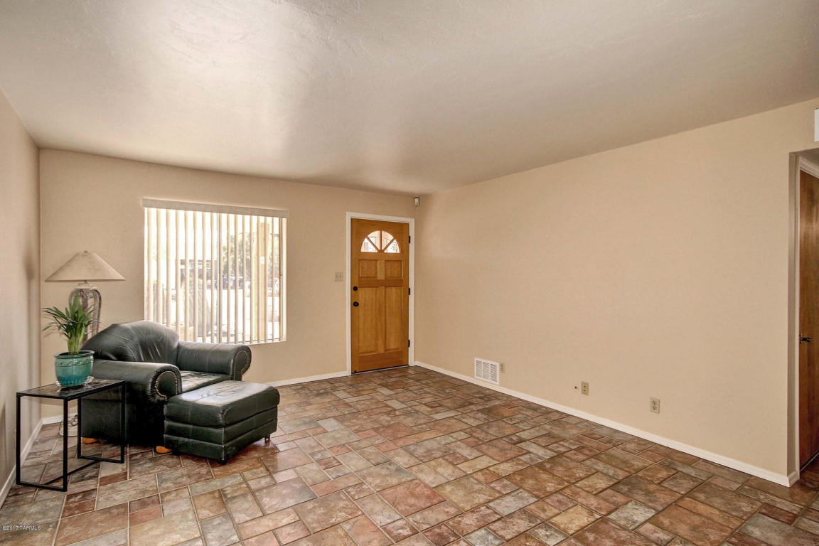 5617 E 33rd St, Tucson, AZ 85711 photo 4