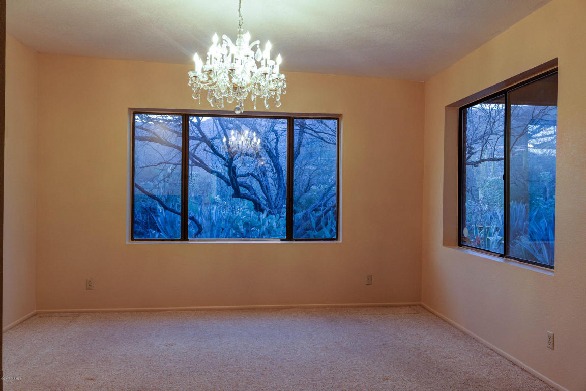 12050 E Jefsumark Cir, Tucson, AZ 85749 photo 9