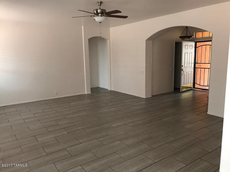 3525 W Thundercloud Loop, Tucson, AZ 85742 photo 3