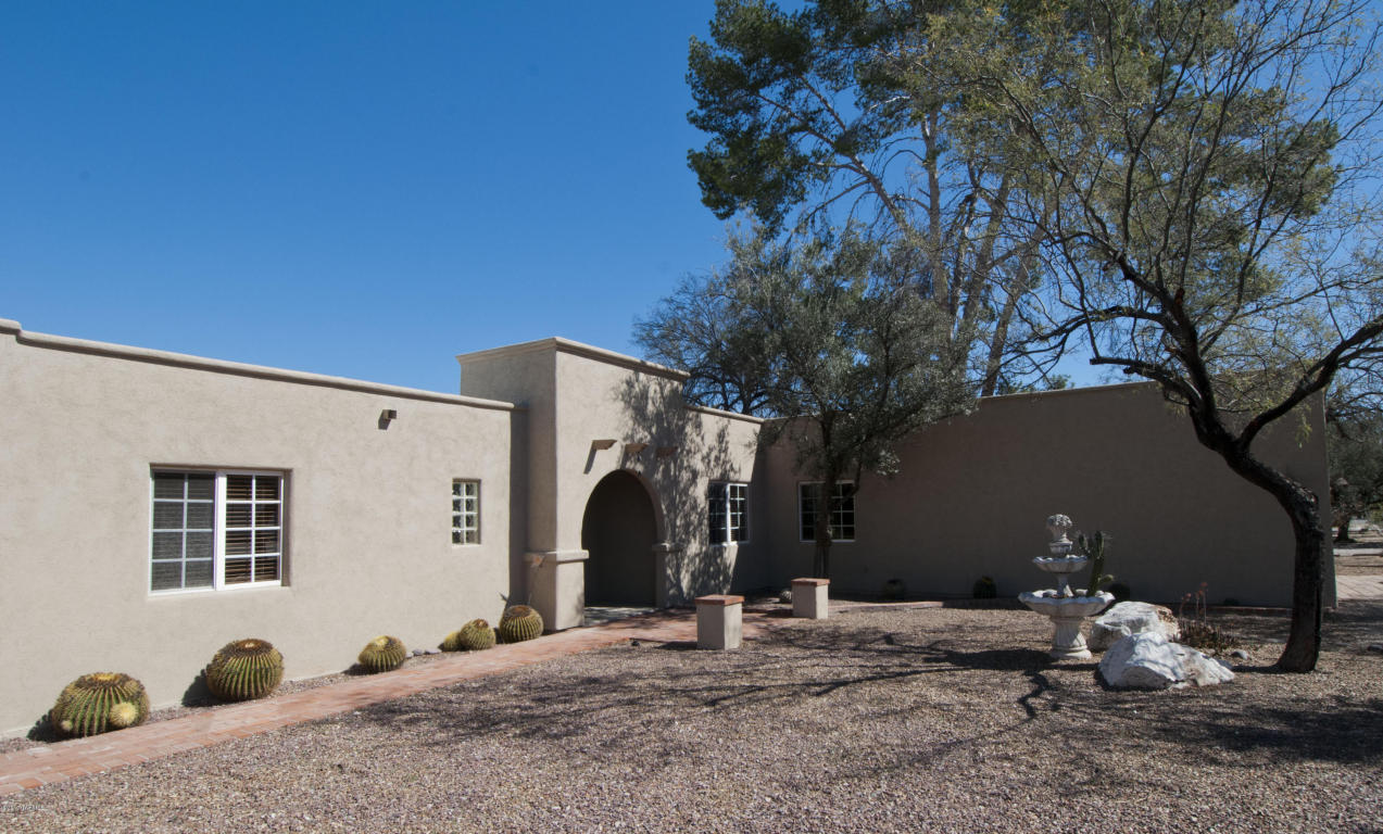 1935 E Lind Rd, Tucson, AZ 85719 photo 2